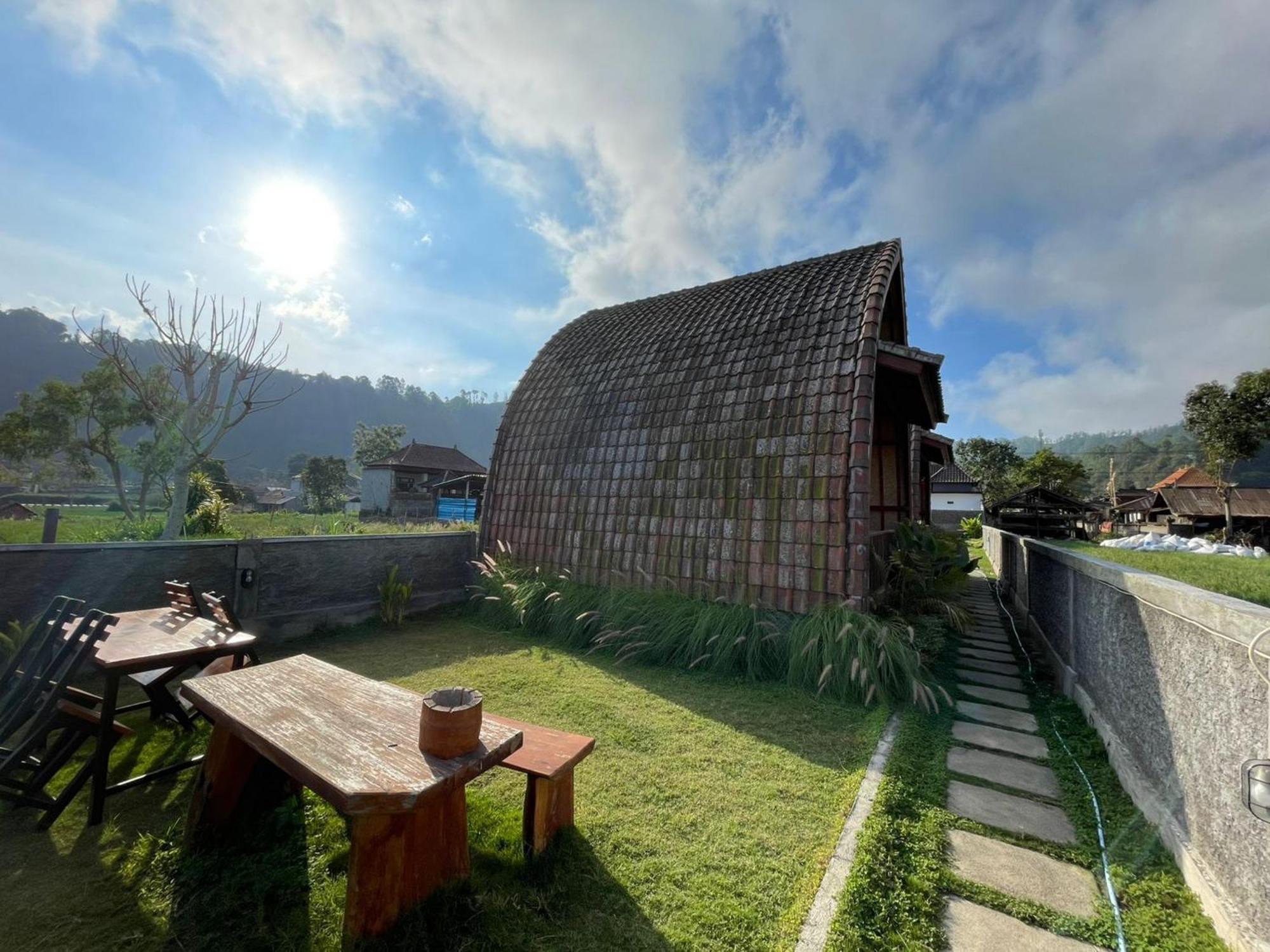 Volcano Cabins Kubupenlokan Buitenkant foto